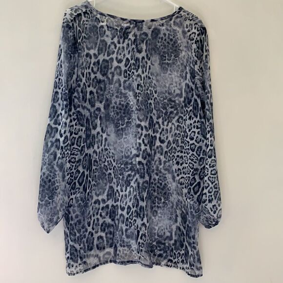Venezia vitale sheer cheetah print long tie front tunic top. Size L Length 32” - Picture 4 of 6